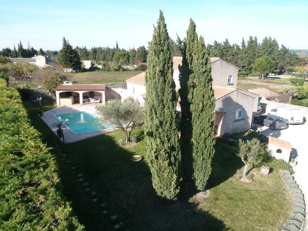 Les chambres d'hôtes d'Eloïse, piscine privée Aramon Extérieur photo